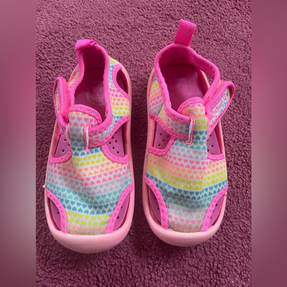 Toddler 7m water shoes heart pattern